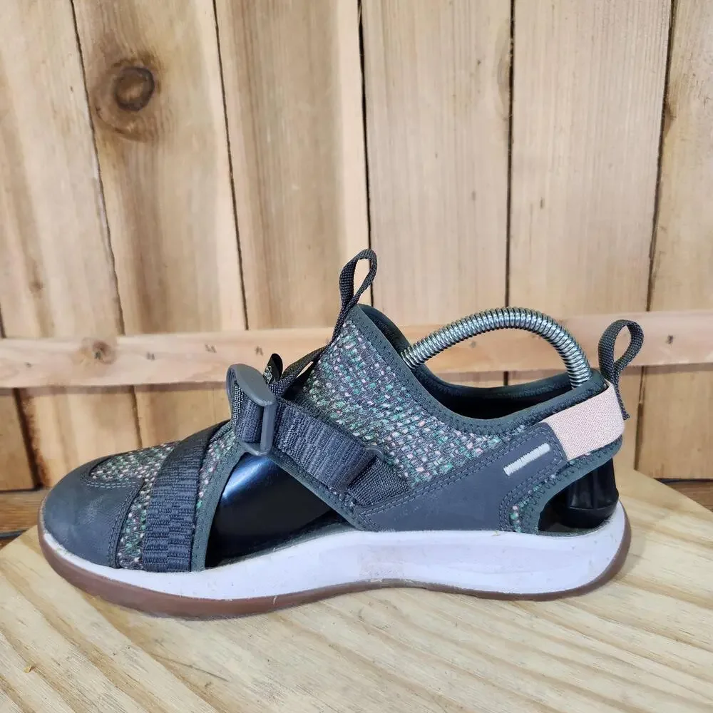 Chaco Odyssey Sandals Shoes Womens 8 39 EU Gray Fisherman Closed Toe Hiking